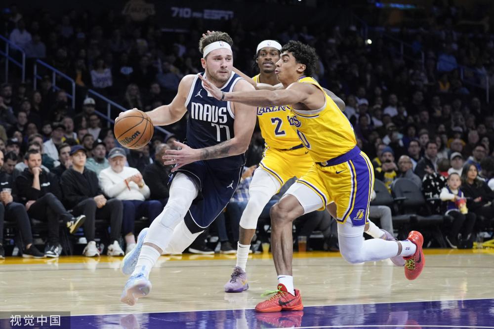 富多彩的足 富多彩的足