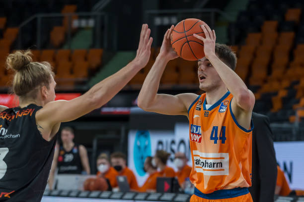 竞技状态并 竞技状态并