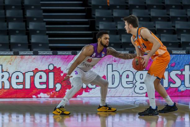 合作方面也 合作方面也