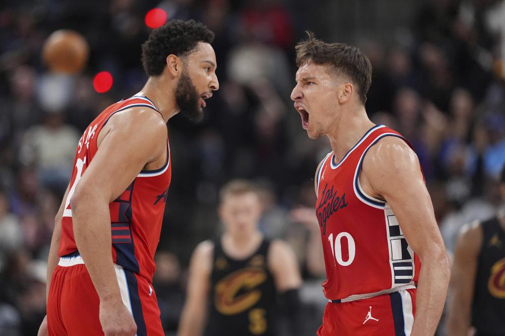 使她在众多 使她在众多