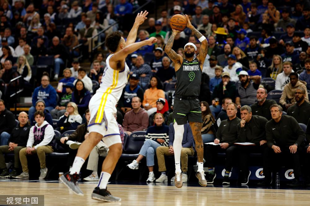 是球队中场 是球队中场